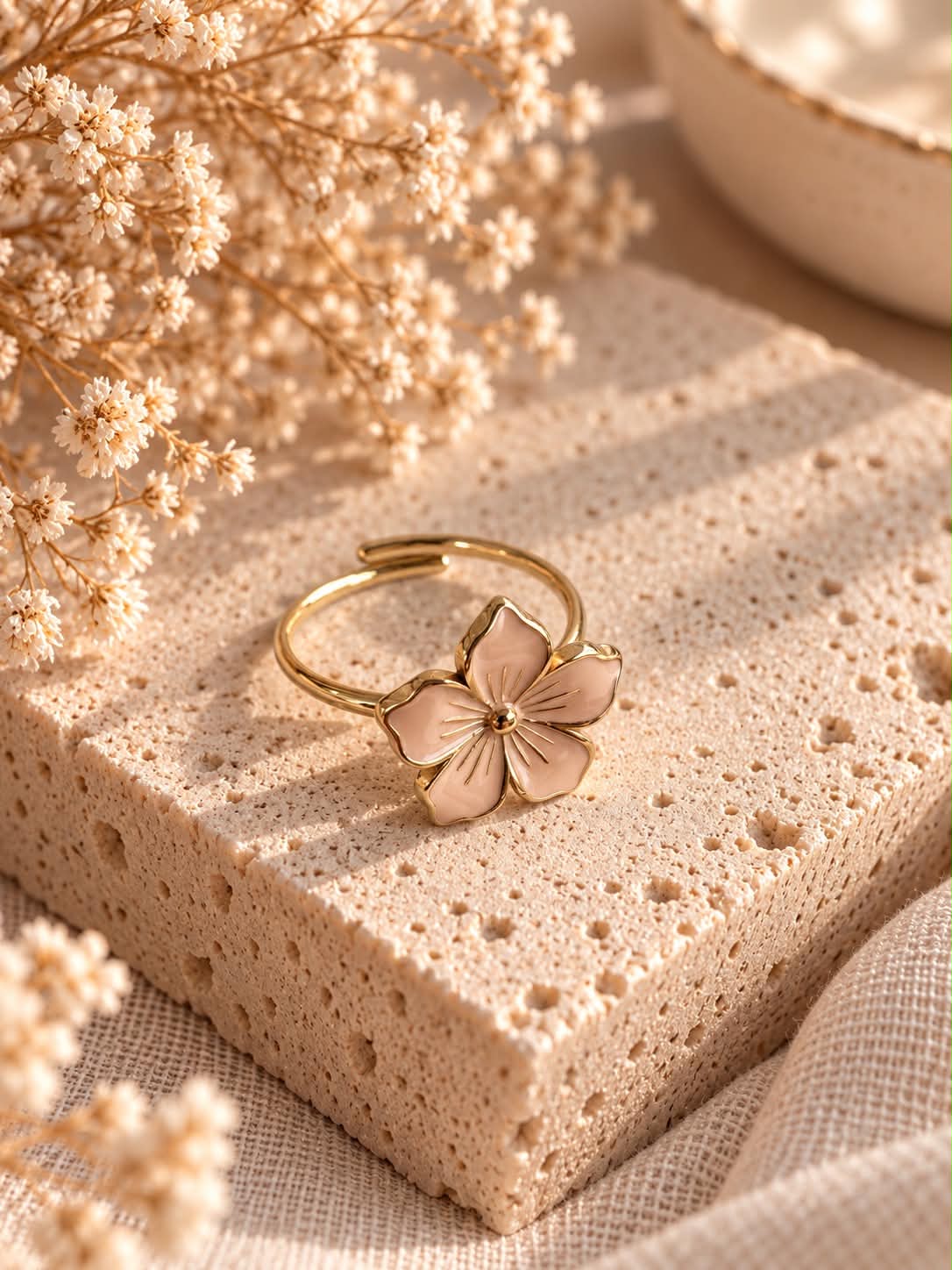 Bague fleur de poudre