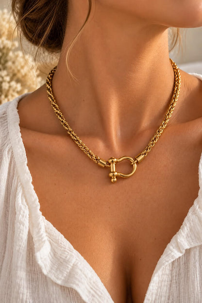Collier entrelacé doré