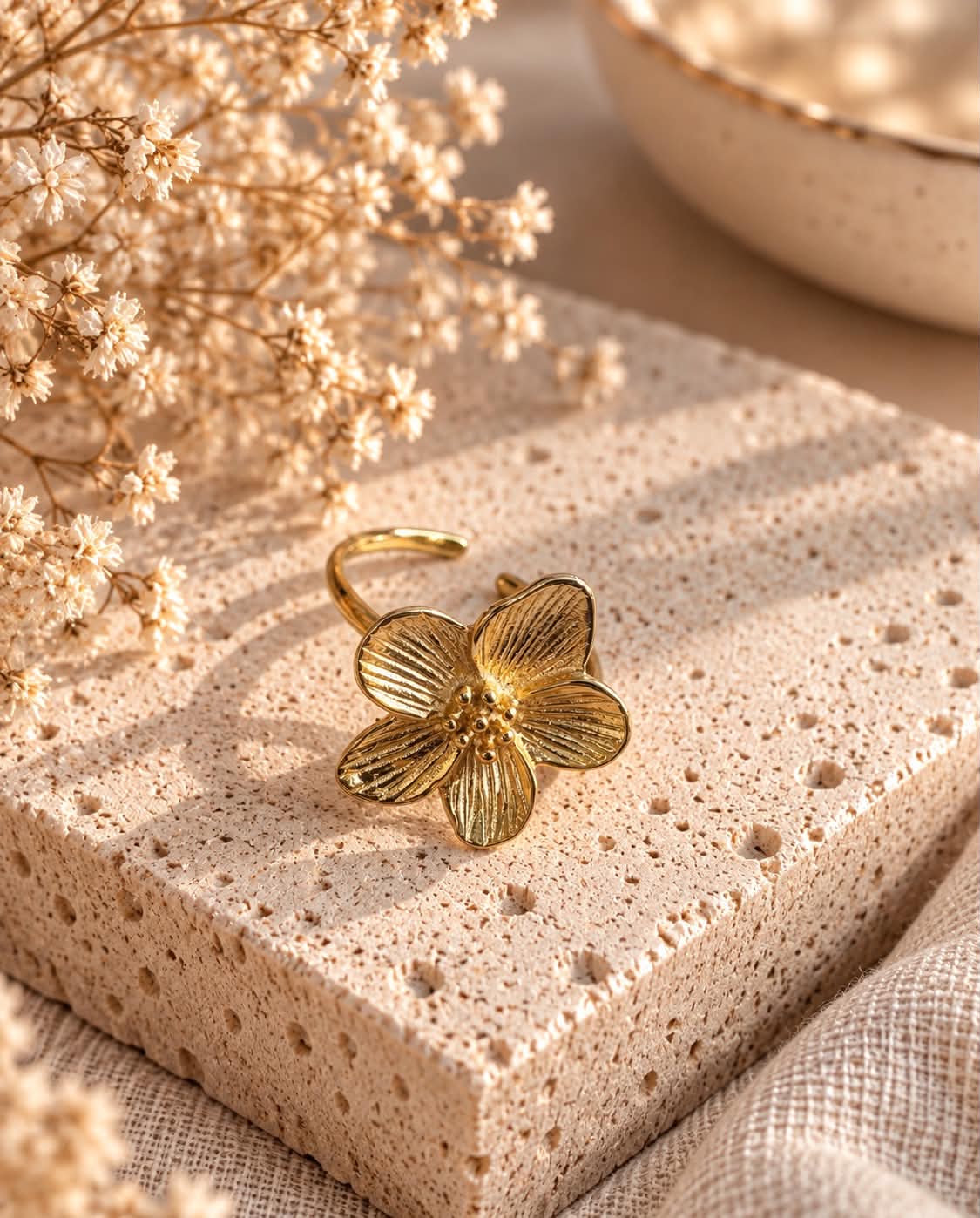 Bague pétale d'or