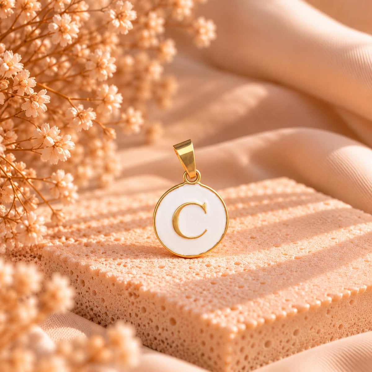 Pendentif Lettre C