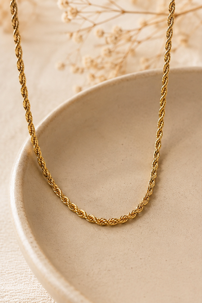 Collier torsadé doré